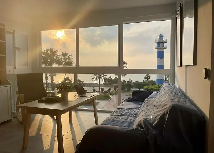 El Faro De Torre Del Mar