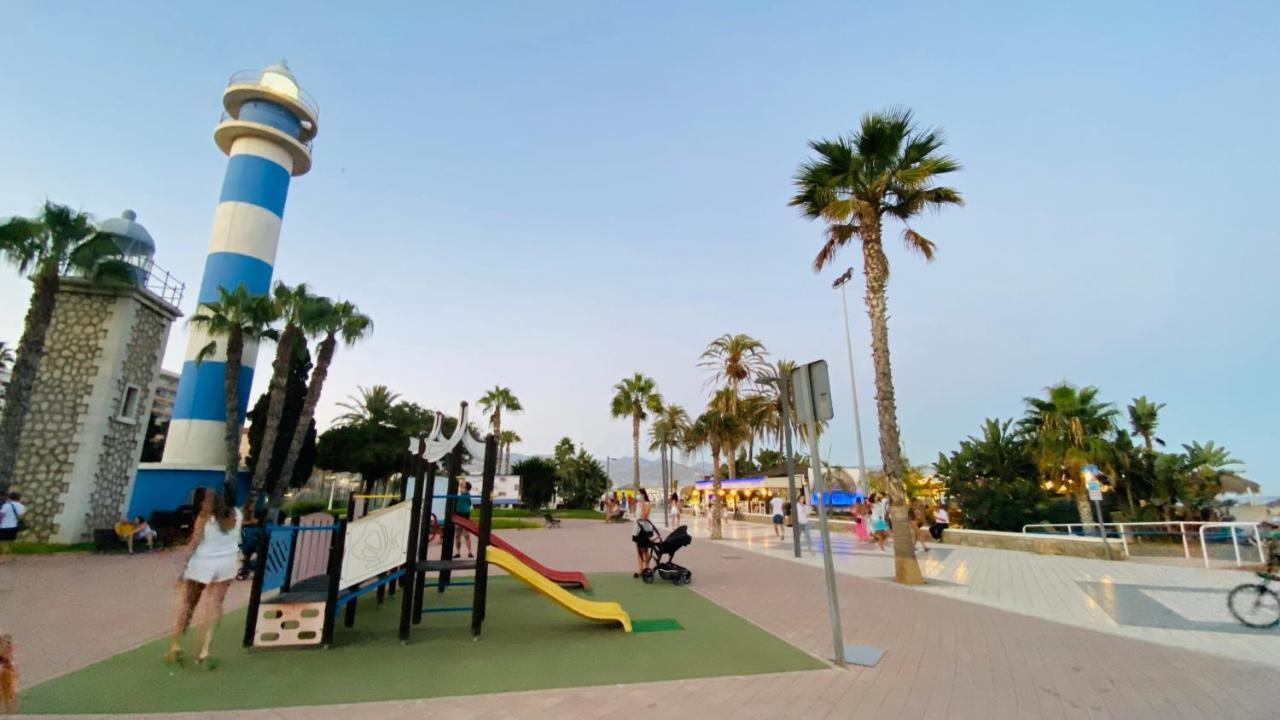 El Faro De Torre Del Mar